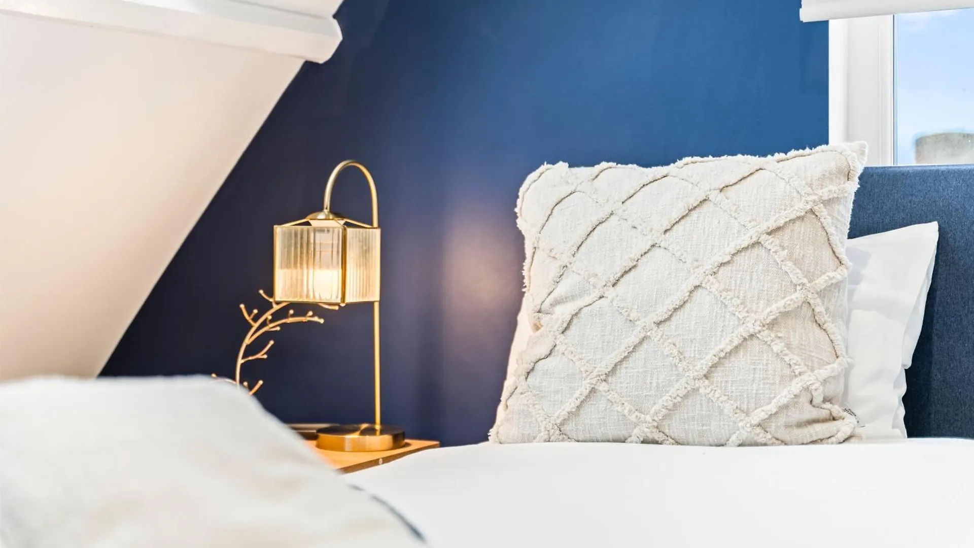 Bowles Aparthotel By Yoko Property 레드카