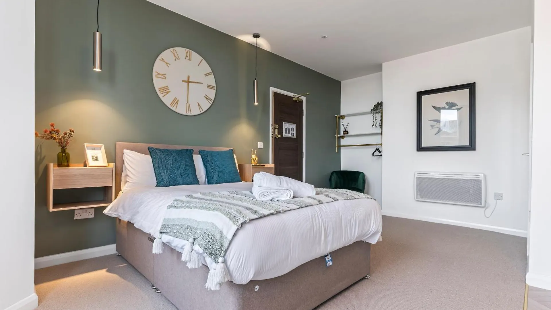 Bowles Aparthotel By Yoko Property 레드카