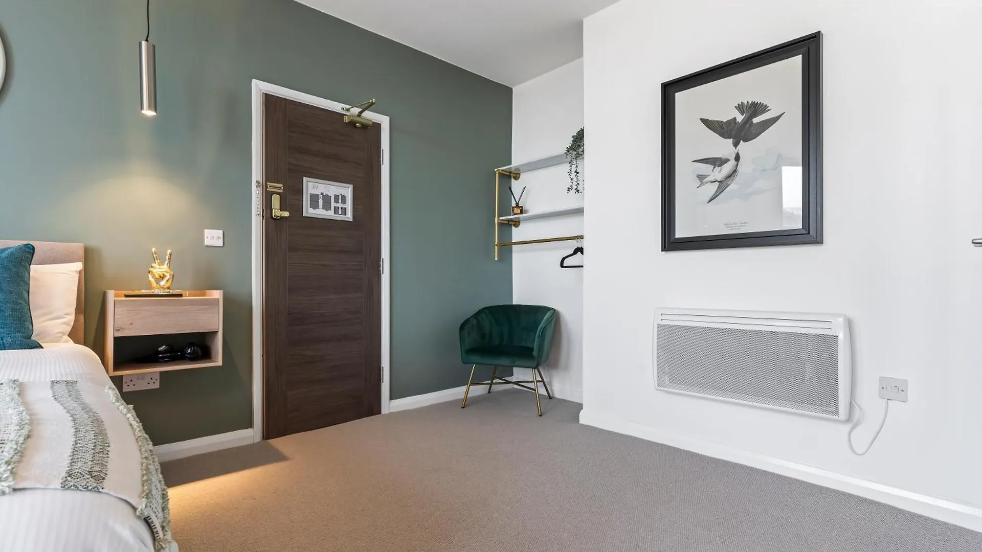 Bowles Aparthotel By Yoko Property 레드카