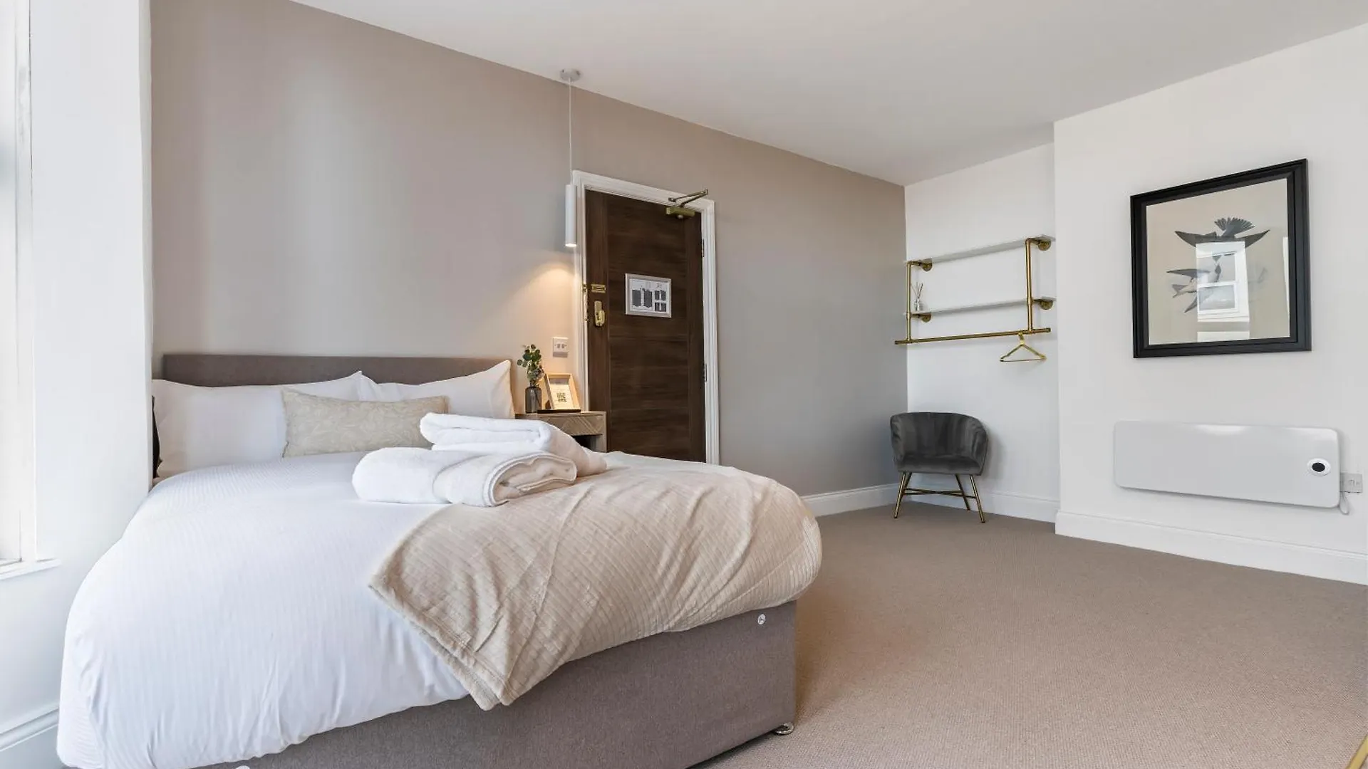 Bowles Aparthotel By Yoko Property 레드카 4*,